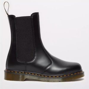 Dr. Martens Women's 2976 Hi Smooth Leather Chelsea Boot
